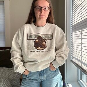 Vintage Cream Moose Lodge Cabin Crewneck Sweatshirt Size Medium